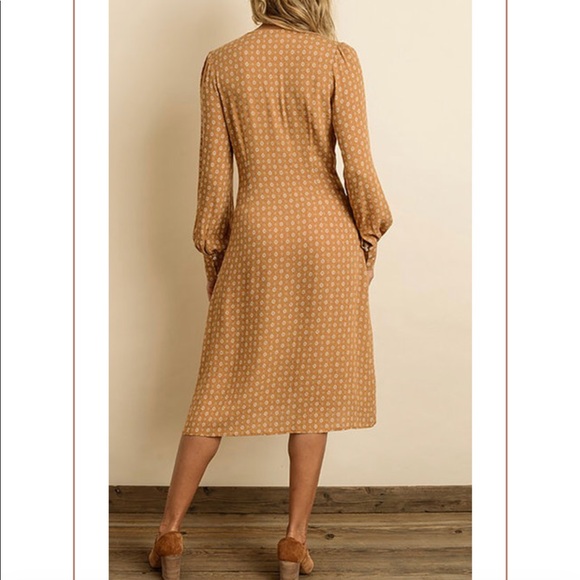 Mustard V neck dress - Picture 5 of 7